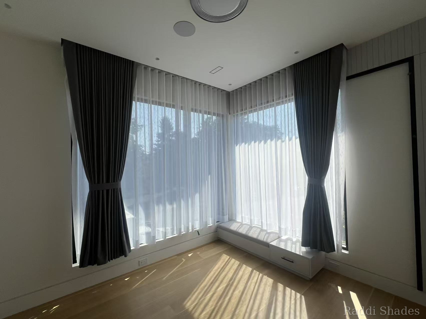 Raddi Shades residential installation, photo 12
