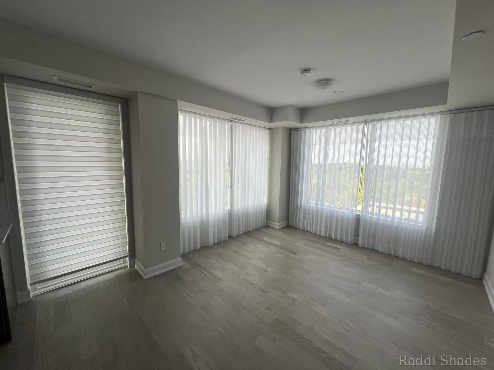Raddi Shades residential installation, photo 3
